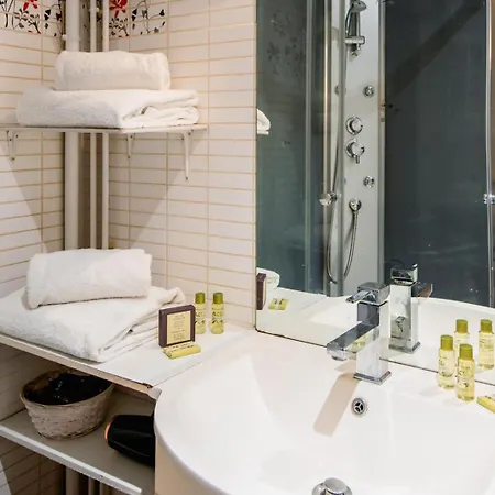 Amazing On The Prestigious Street Apartment