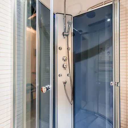 Amazing On The Prestigious Street Apartment