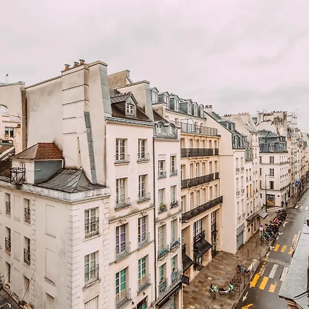 Amazing On The Prestigious Street * Paris